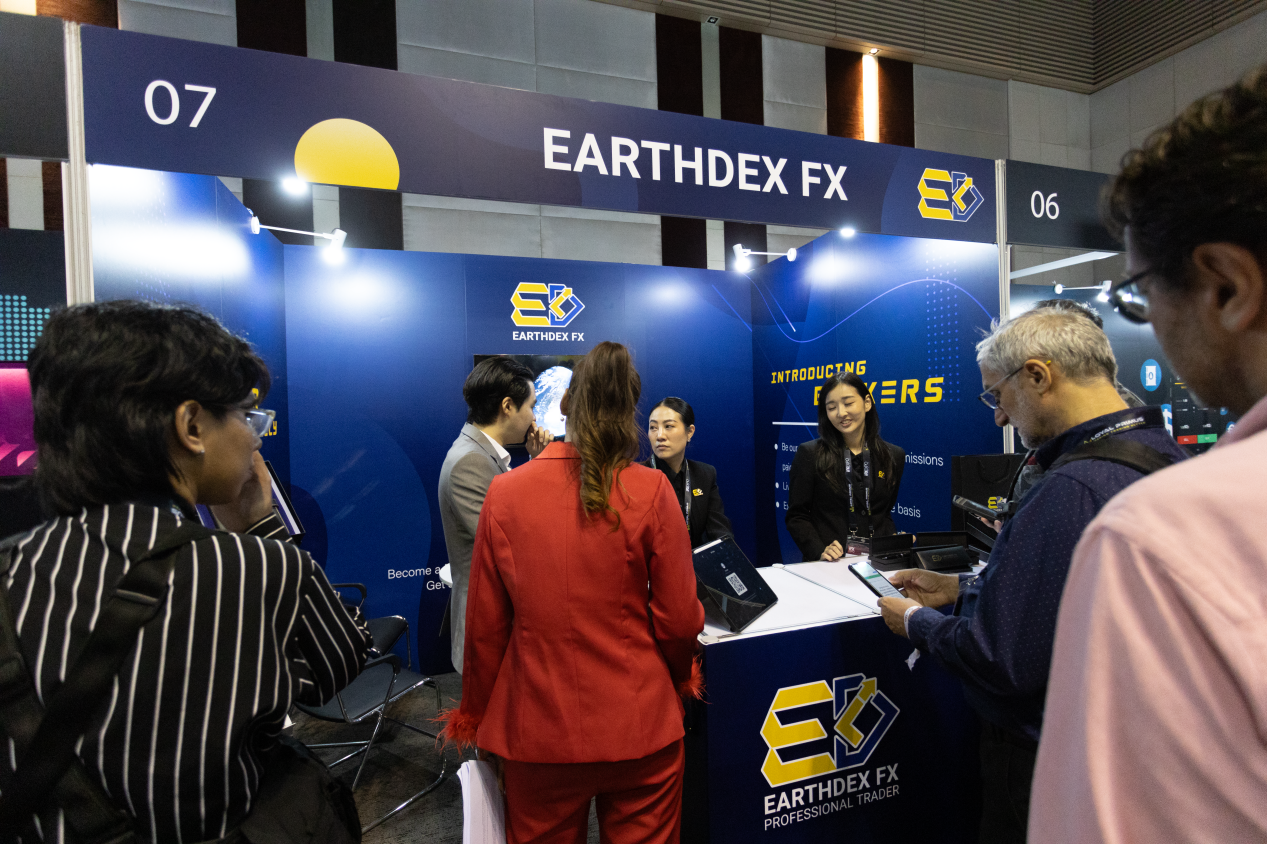 EarthDex FX mengetuai era baru pertukaran asing dan urus niaga kontrak perbezaan, dan dokumentari wawancara Ekspo IFX 2024 Asia!-第1张图片-要懂汇